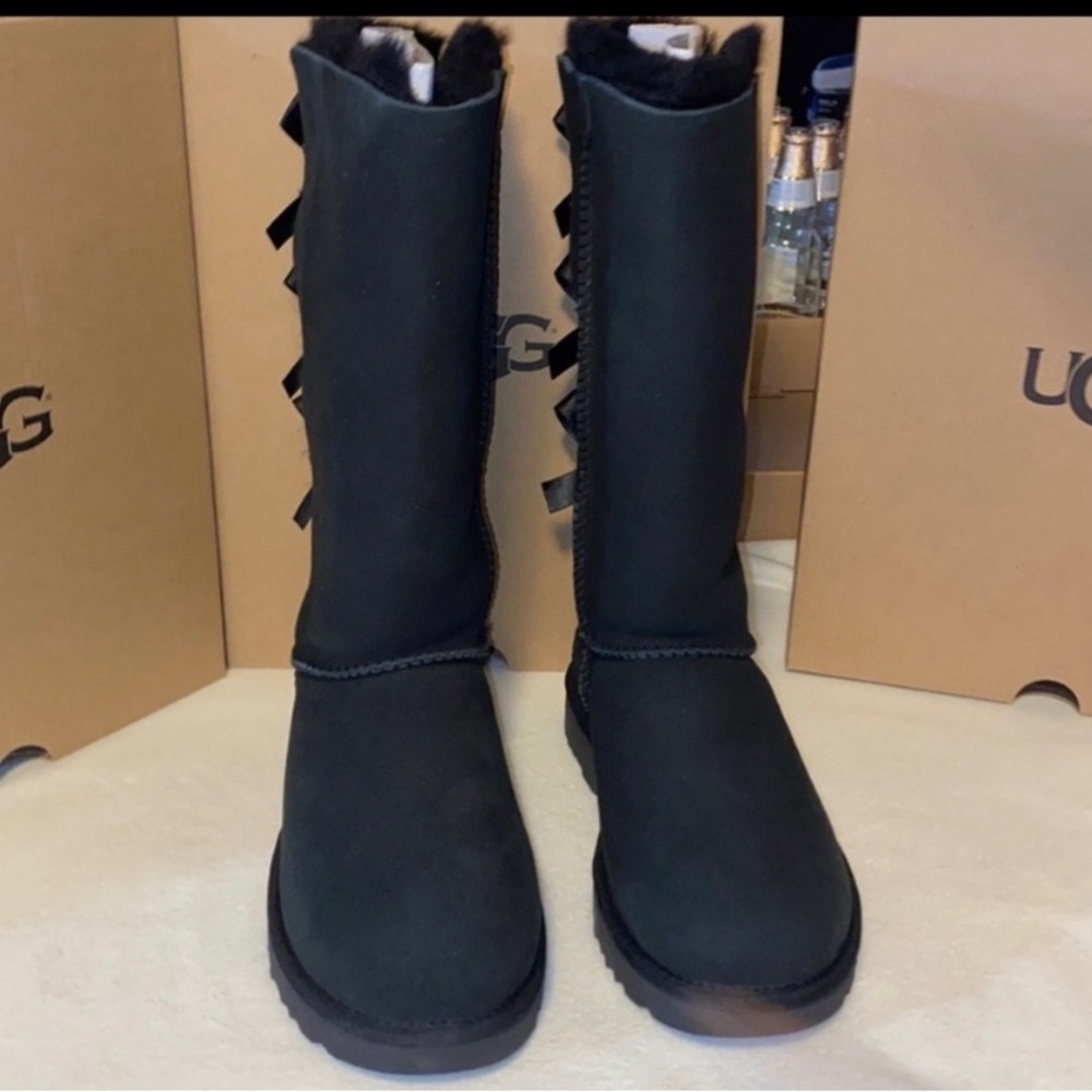 UGG BAILEY BOW TALL - Picture 2 of 5